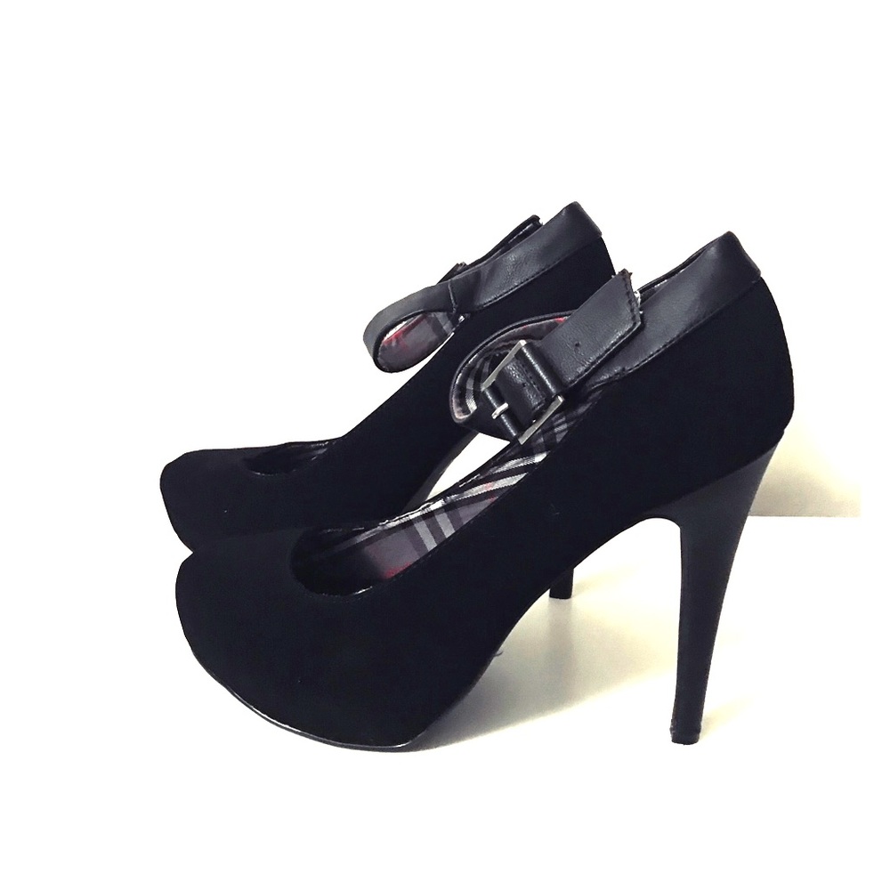 Black heels
